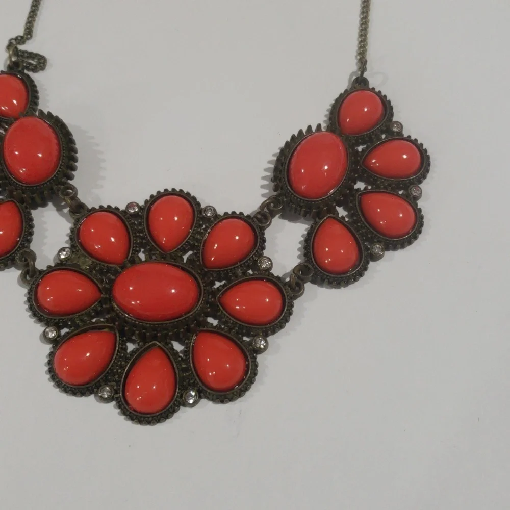 Elegant Mudd Blue Statement Necklace - Women's Fashion Jewelry